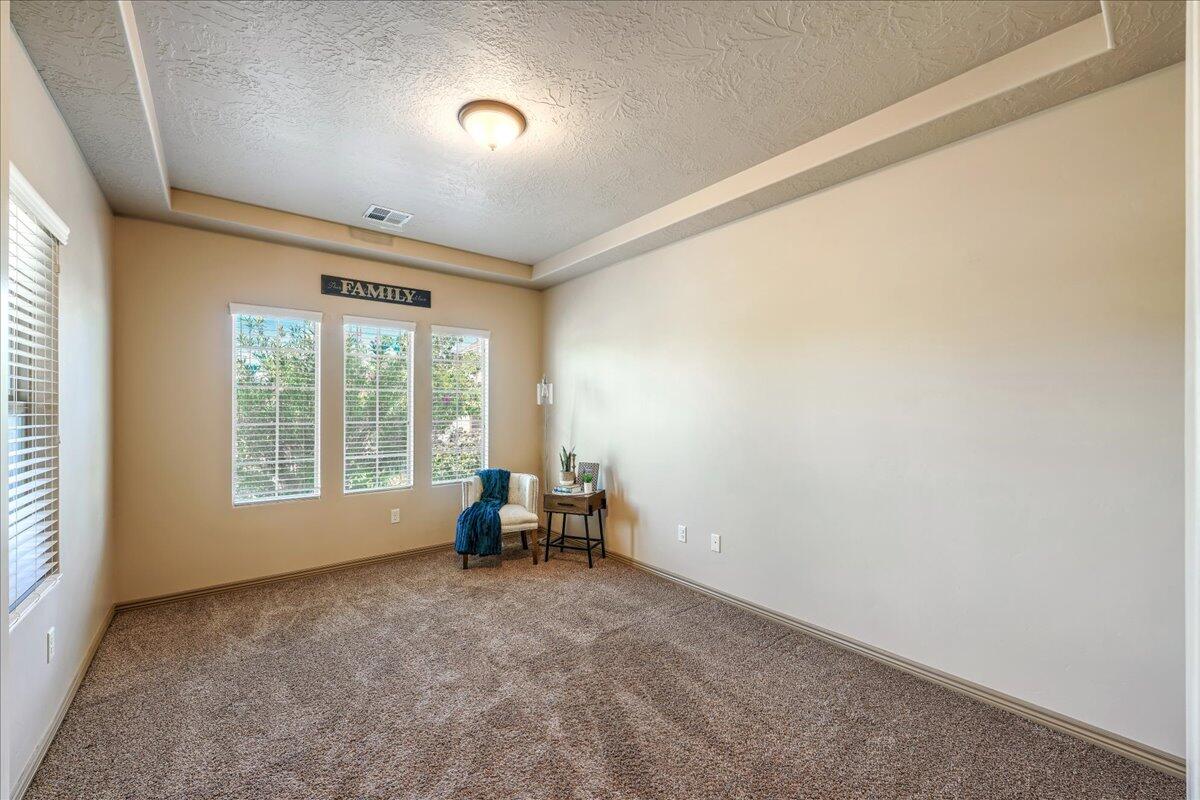 SUN VALLEY ESTATES - Residential