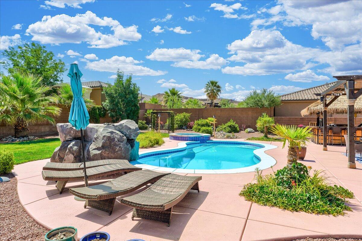 SUN VALLEY ESTATES - Residential