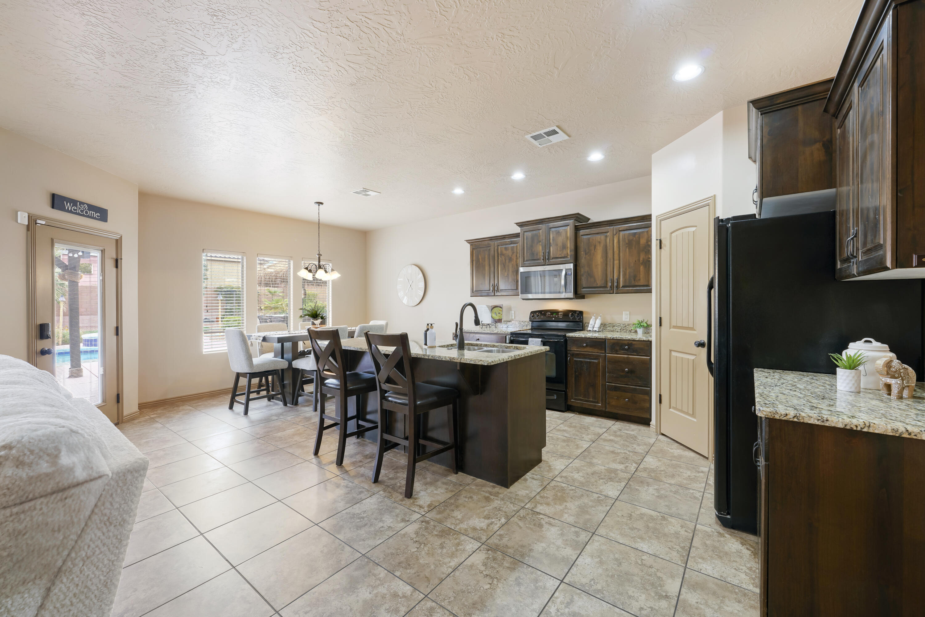 SUN VALLEY ESTATES - Residential