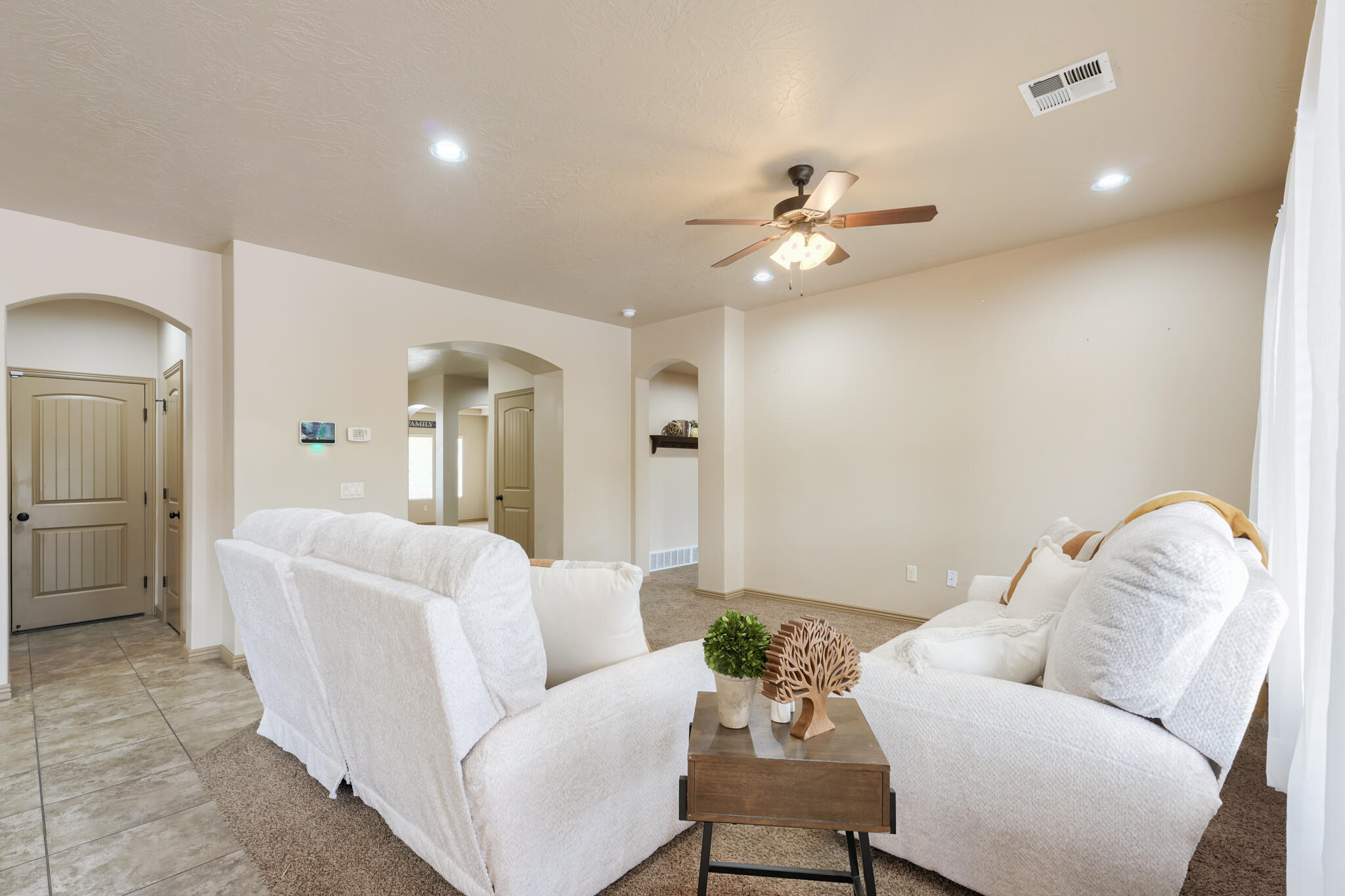 SUN VALLEY ESTATES - Residential