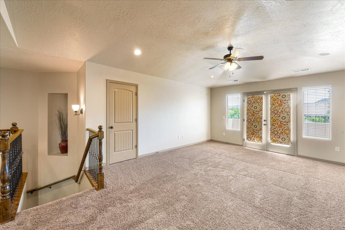 SUN VALLEY ESTATES - Residential