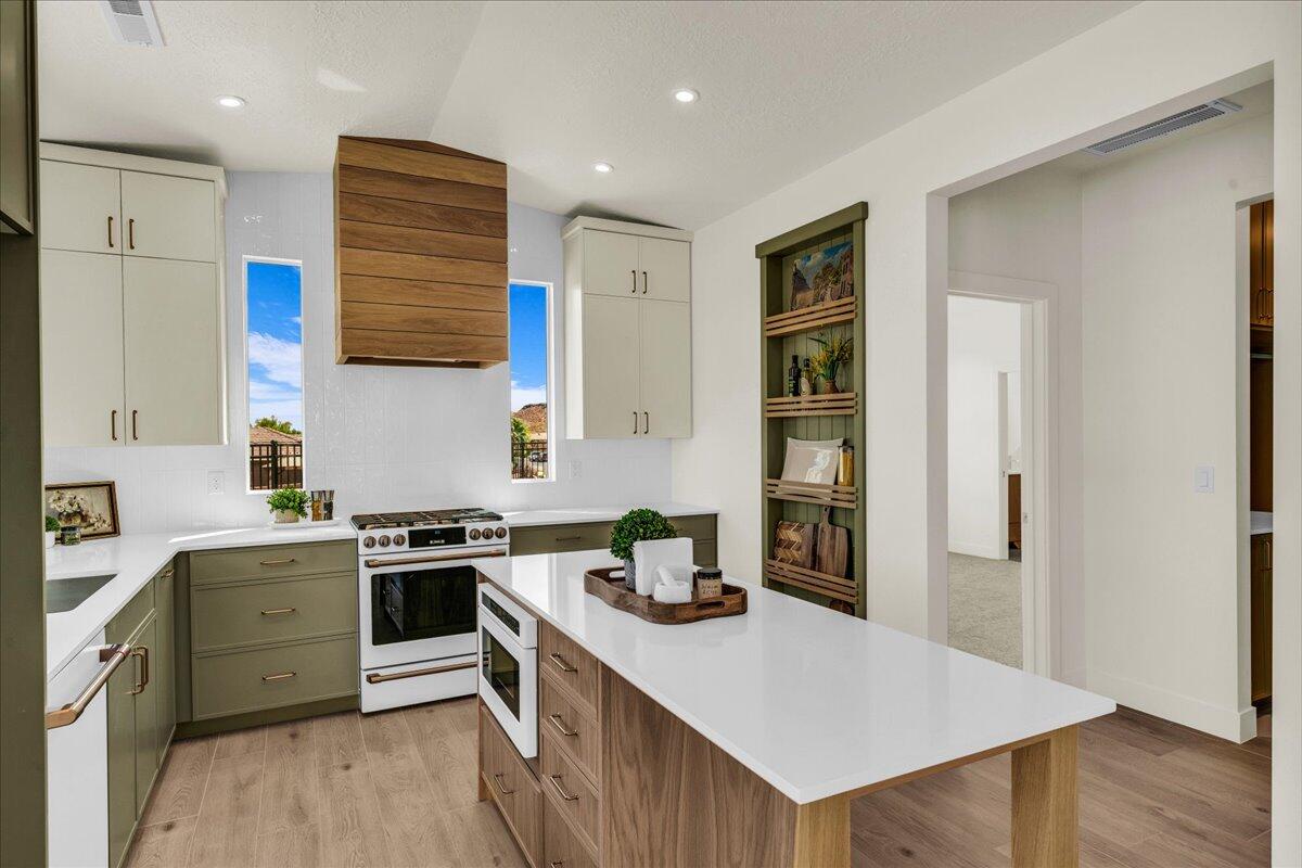 ESTATES AT BURKE SPRINGS - Residential