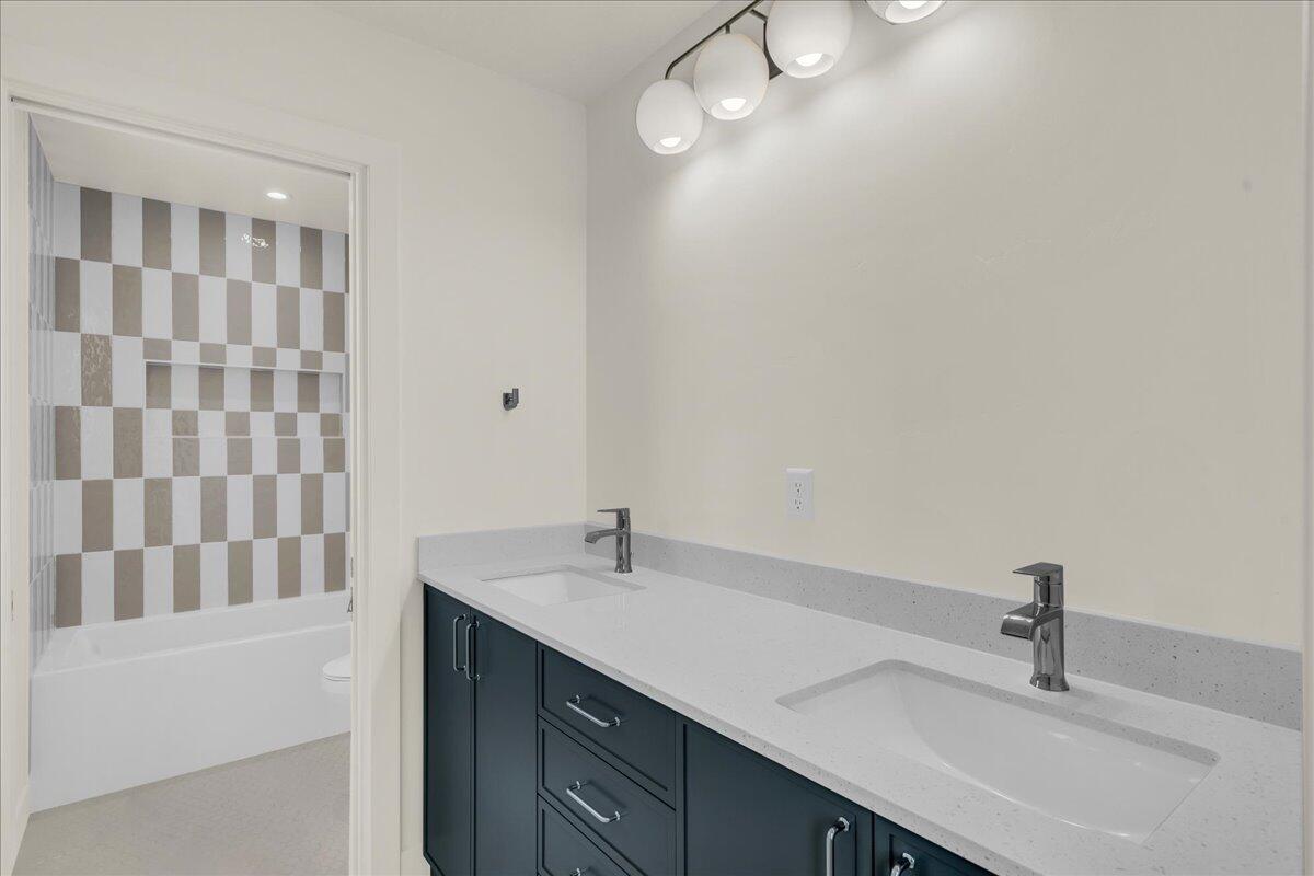 ESTATES AT BURKE SPRINGS - Residential