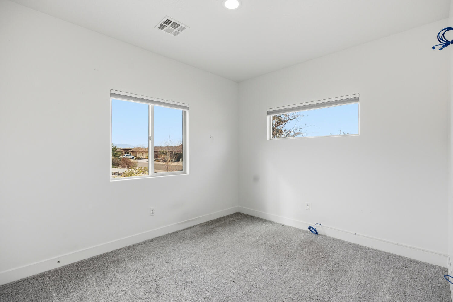 DESERT COVE - Residential