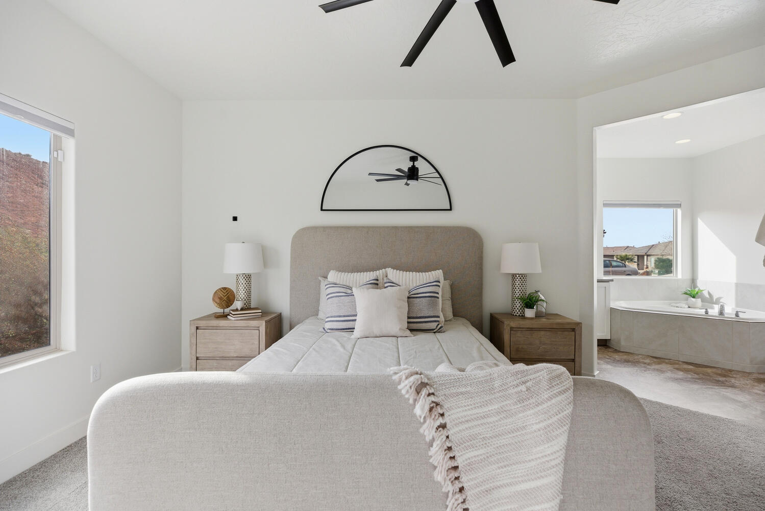 DESERT COVE - Residential