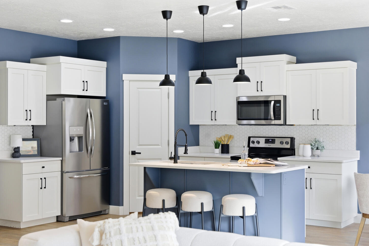 DESERT COVE - Residential