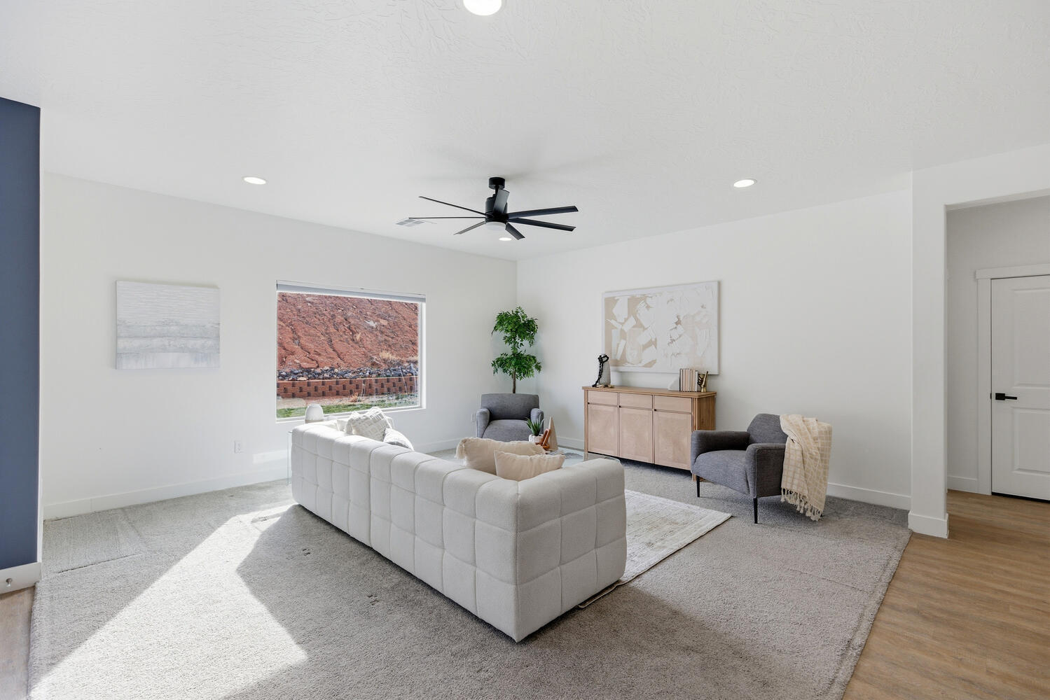 DESERT COVE - Residential