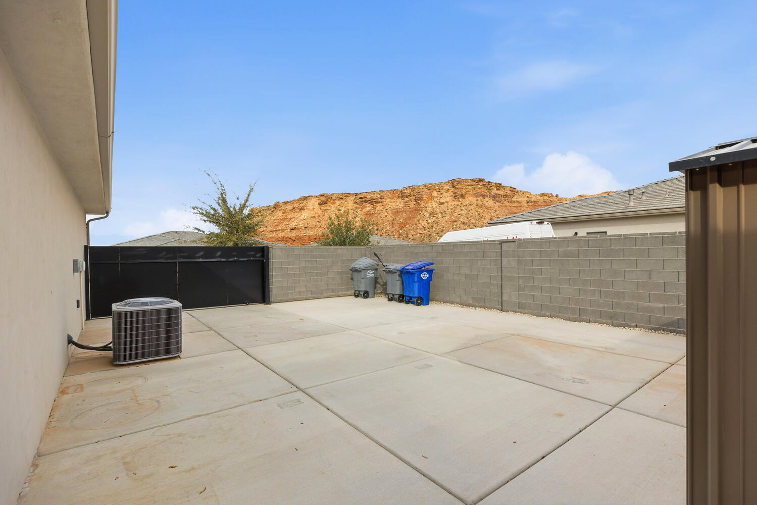 DESERT COVE - Residential