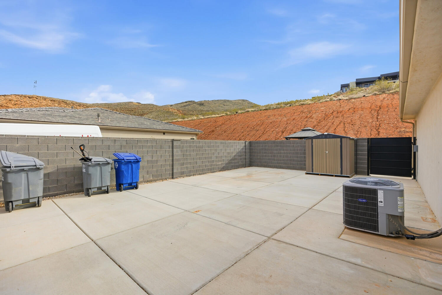 DESERT COVE - Residential