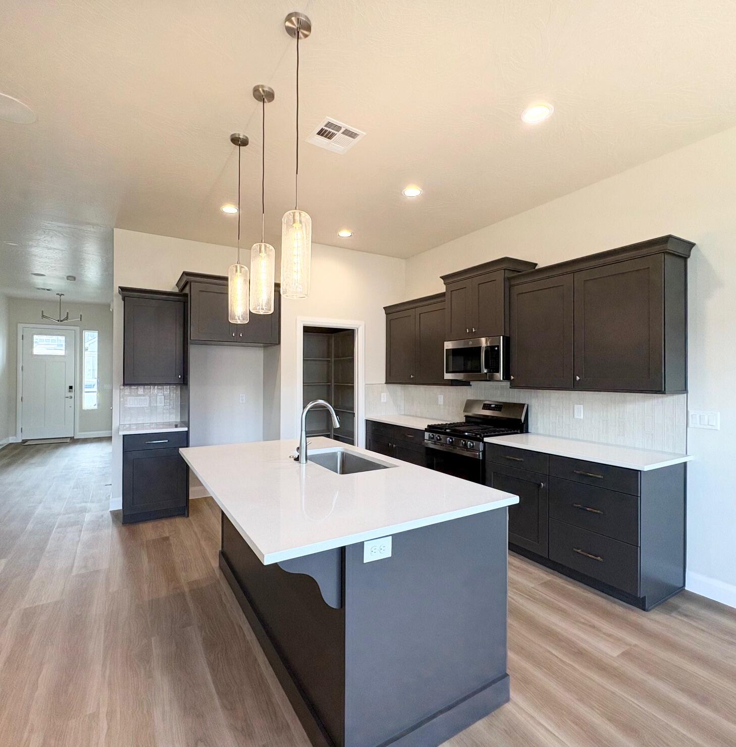 RIVERBEND AT SUNRISE VALLEY - Residential