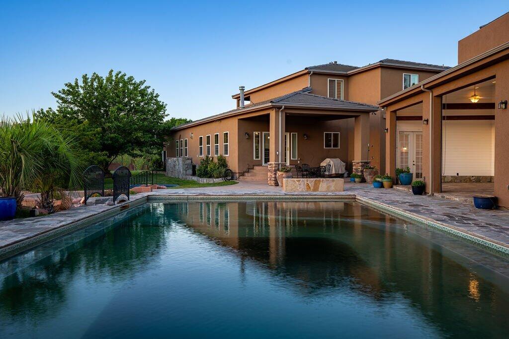 PINE VIEW ESTATES - Residential