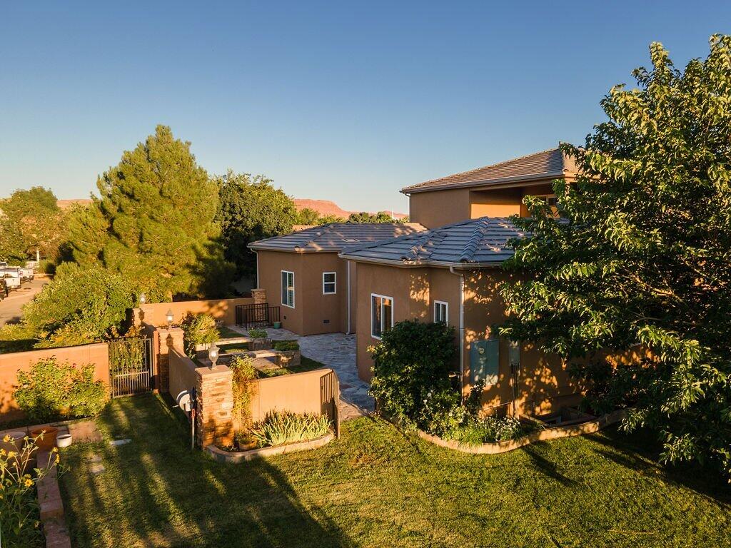 PINE VIEW ESTATES - Residential