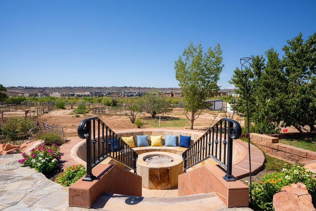 PINE VIEW ESTATES - Residential