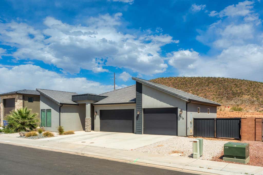 Photo of 1478 W 540 N, Hurricane, UT 84737 (MLS # 26-274752)