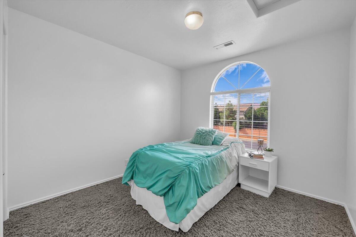 GREEN ACRES - Residential