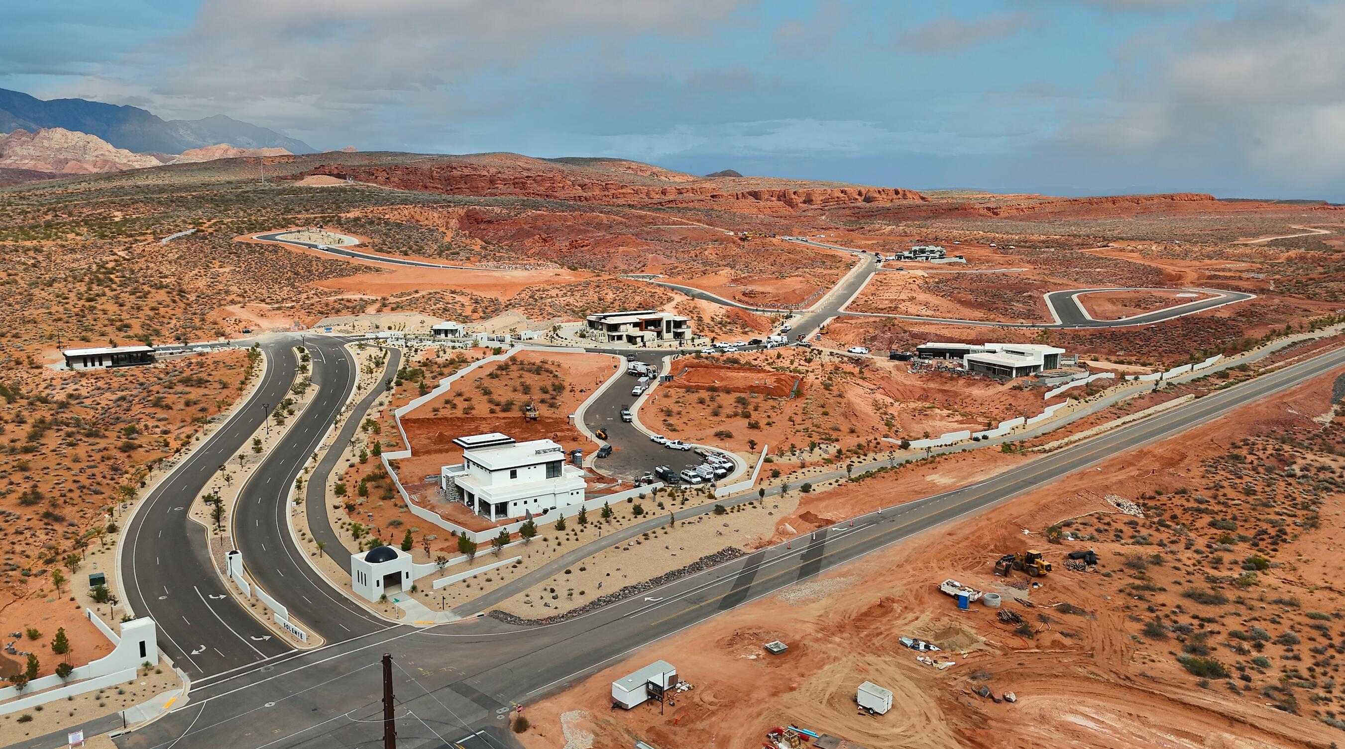 SOLENTE VILLAGE - Land