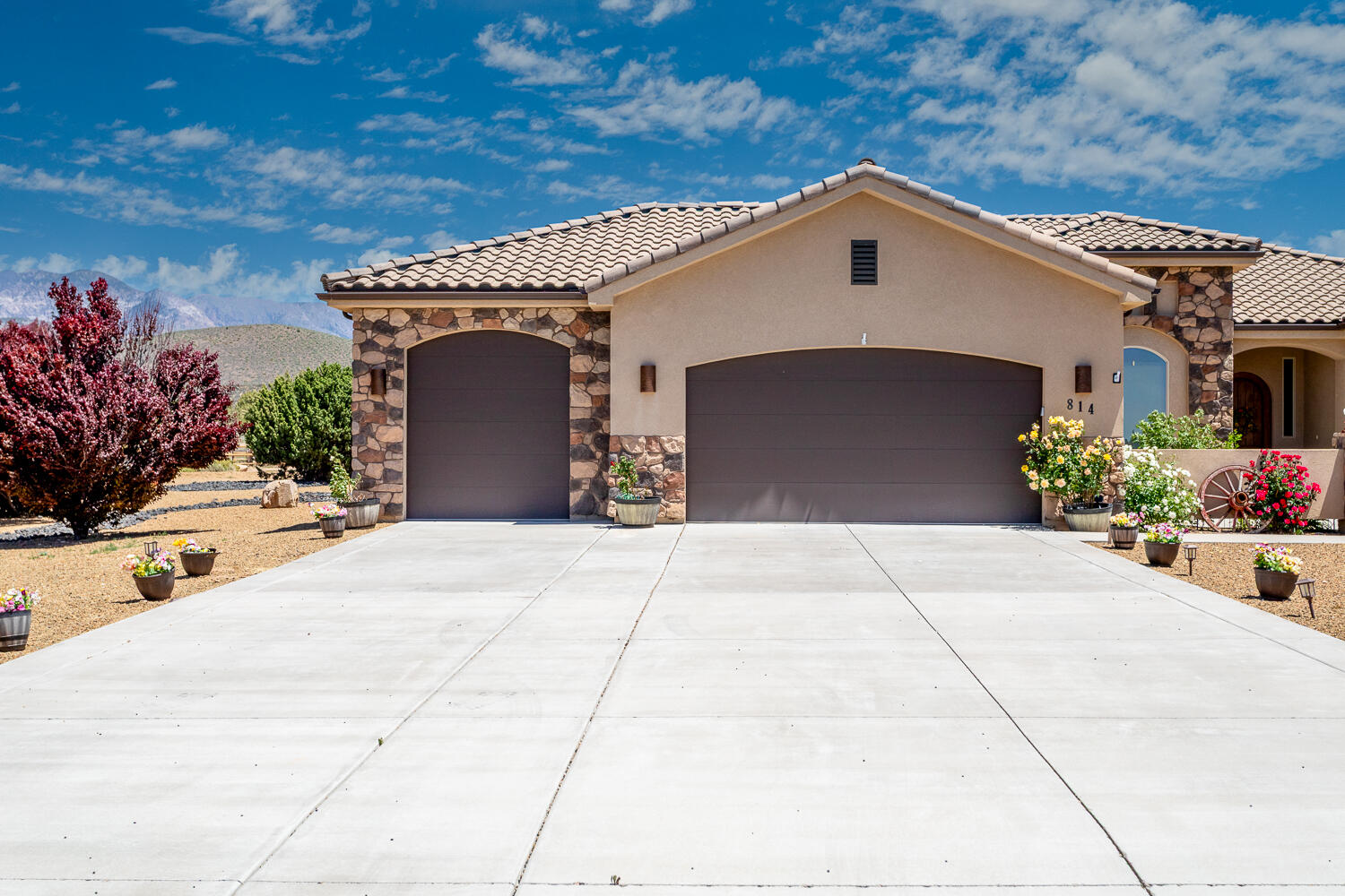 DAMMERON VALLEY HIGH GROUND - Residential