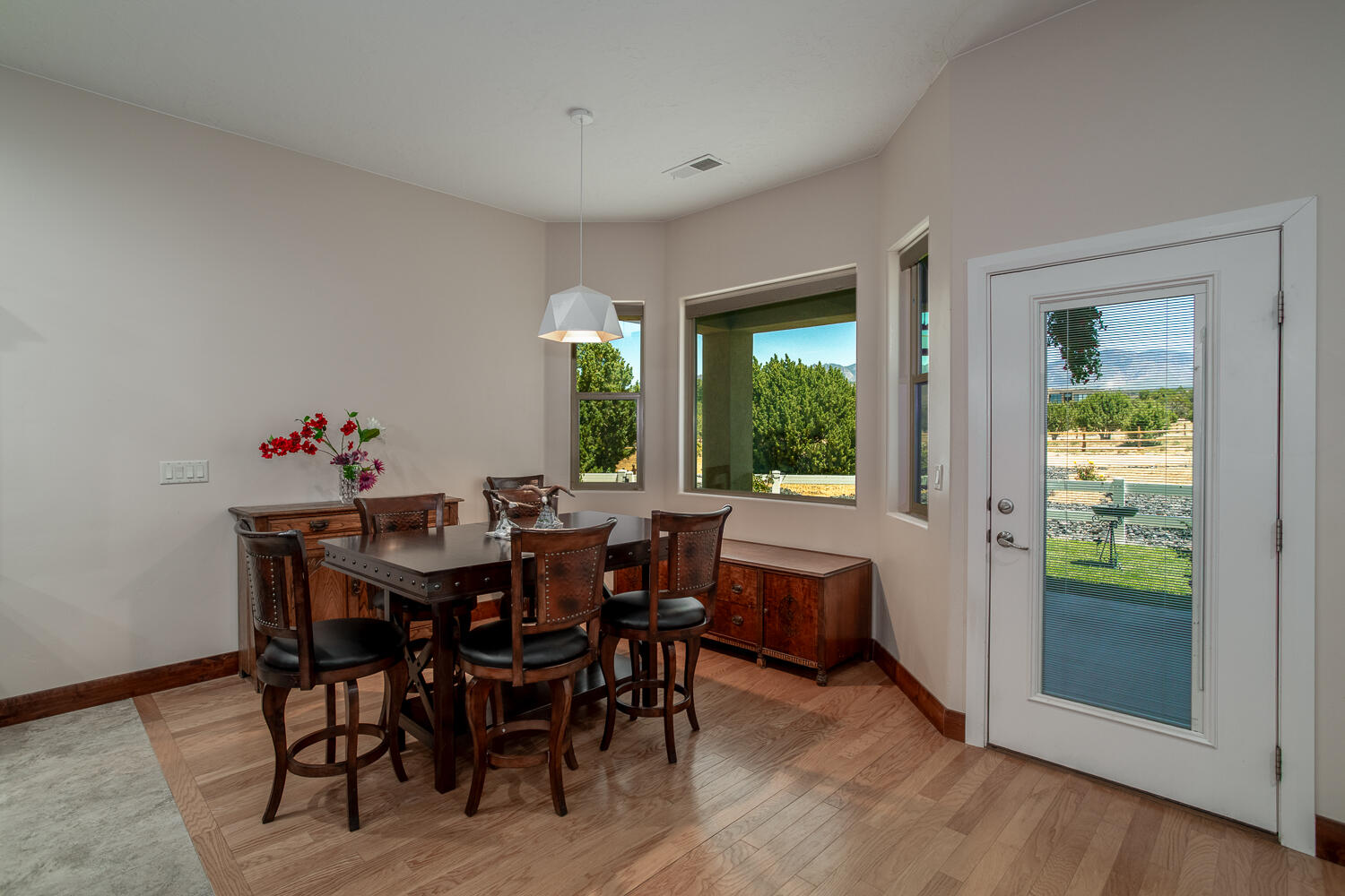 DAMMERON VALLEY HIGH GROUND - Residential