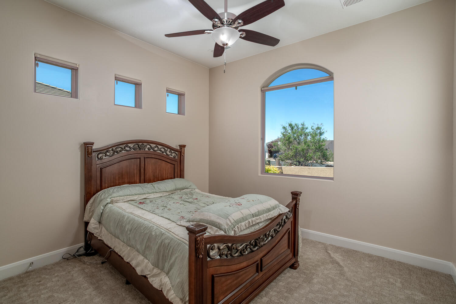 DAMMERON VALLEY HIGH GROUND - Residential