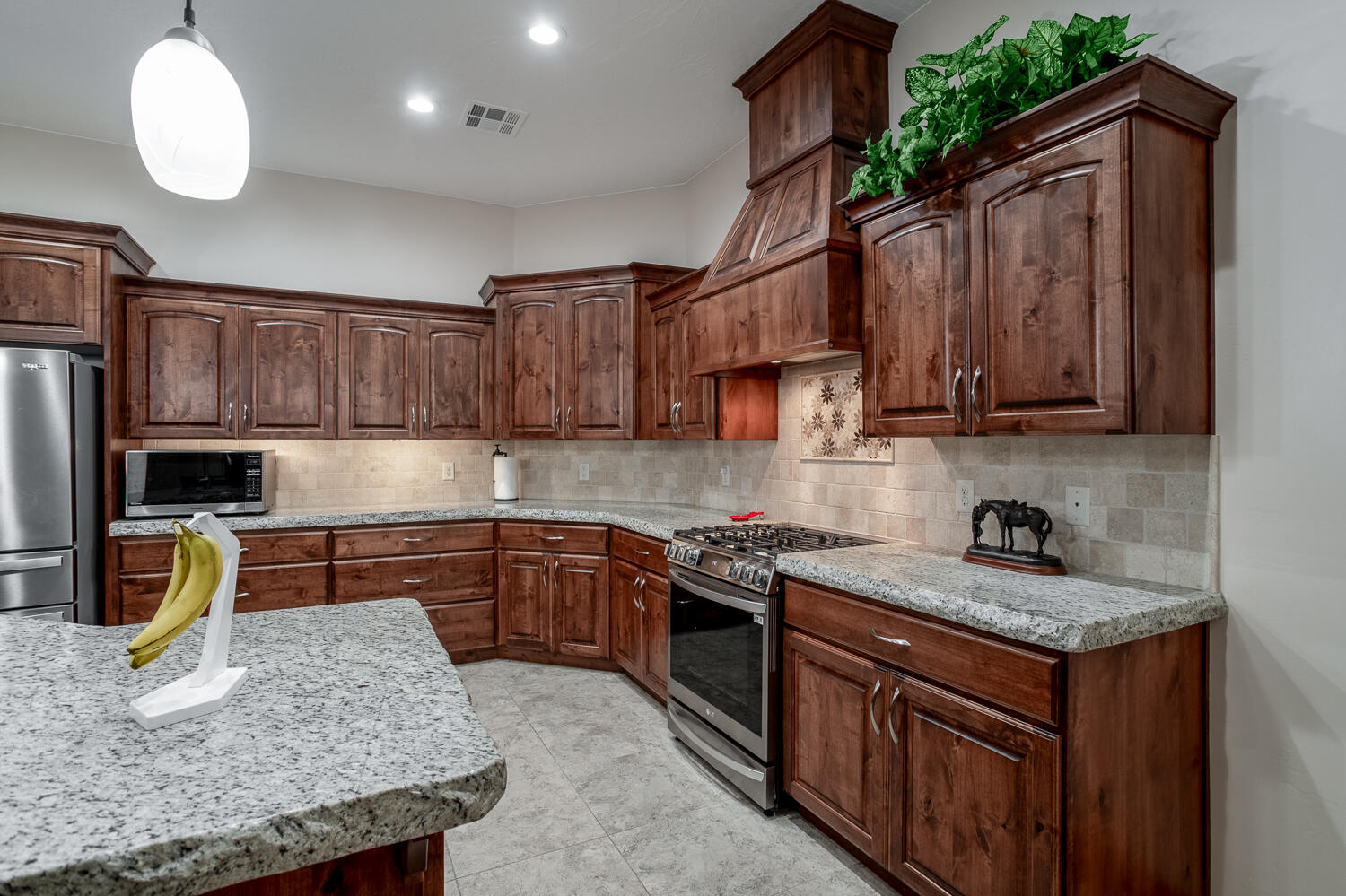 DAMMERON VALLEY HIGH GROUND - Residential