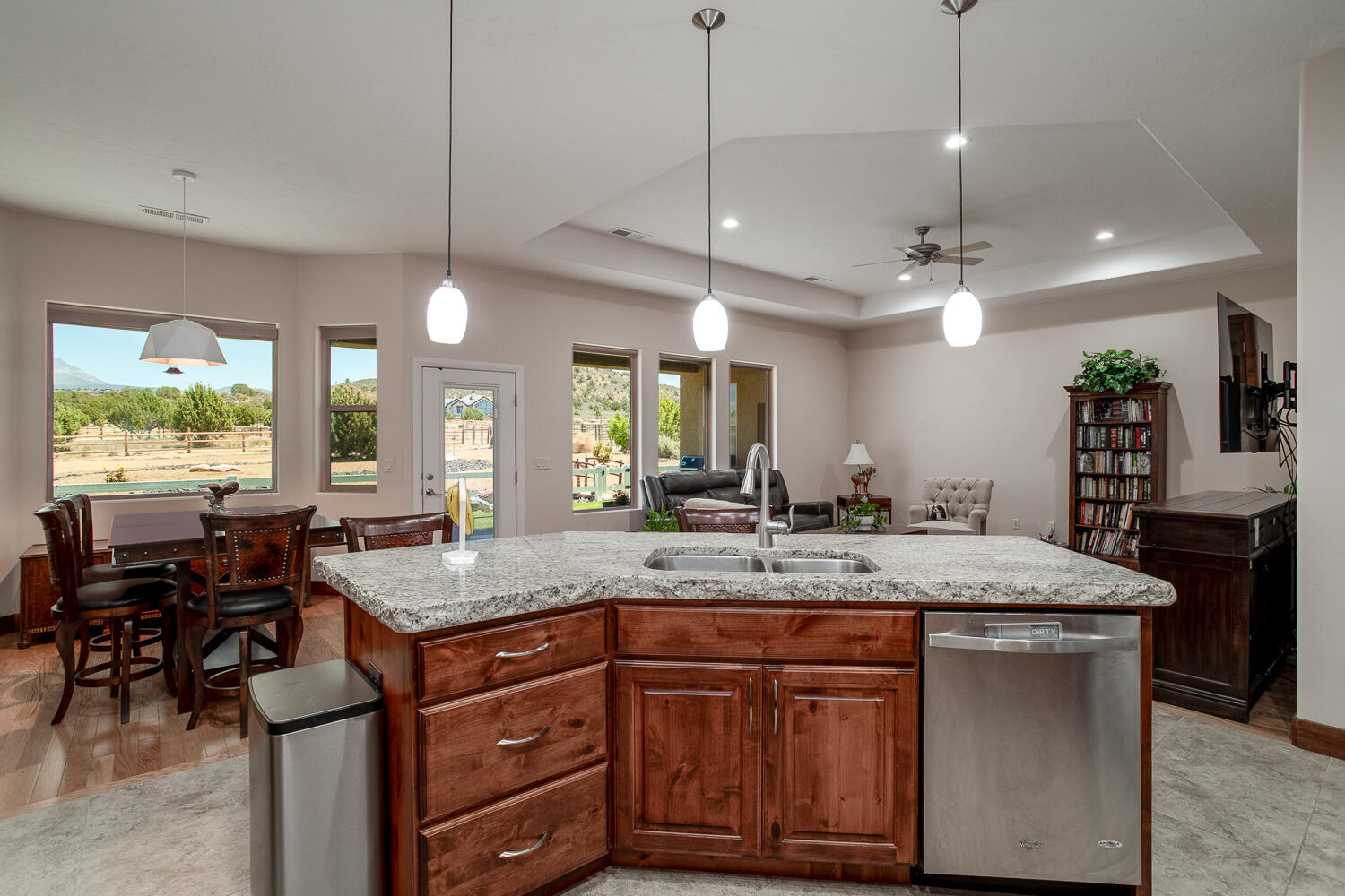 DAMMERON VALLEY HIGH GROUND - Residential