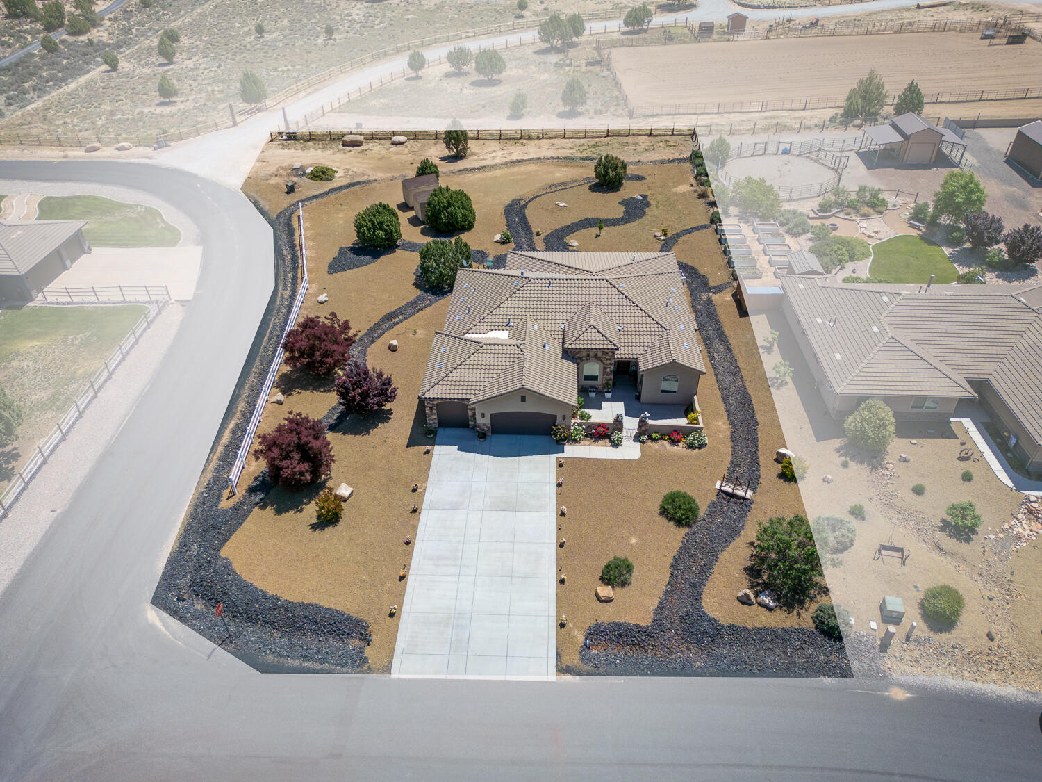 DAMMERON VALLEY HIGH GROUND - Residential