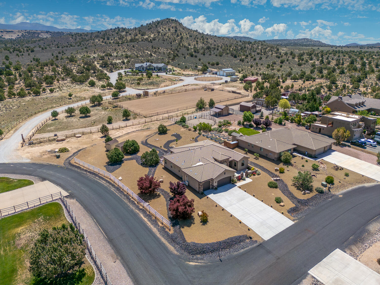 DAMMERON VALLEY HIGH GROUND - Residential