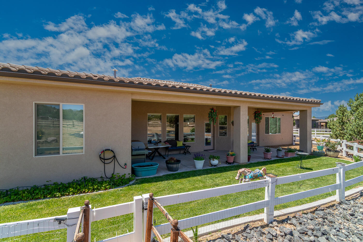 DAMMERON VALLEY HIGH GROUND - Residential