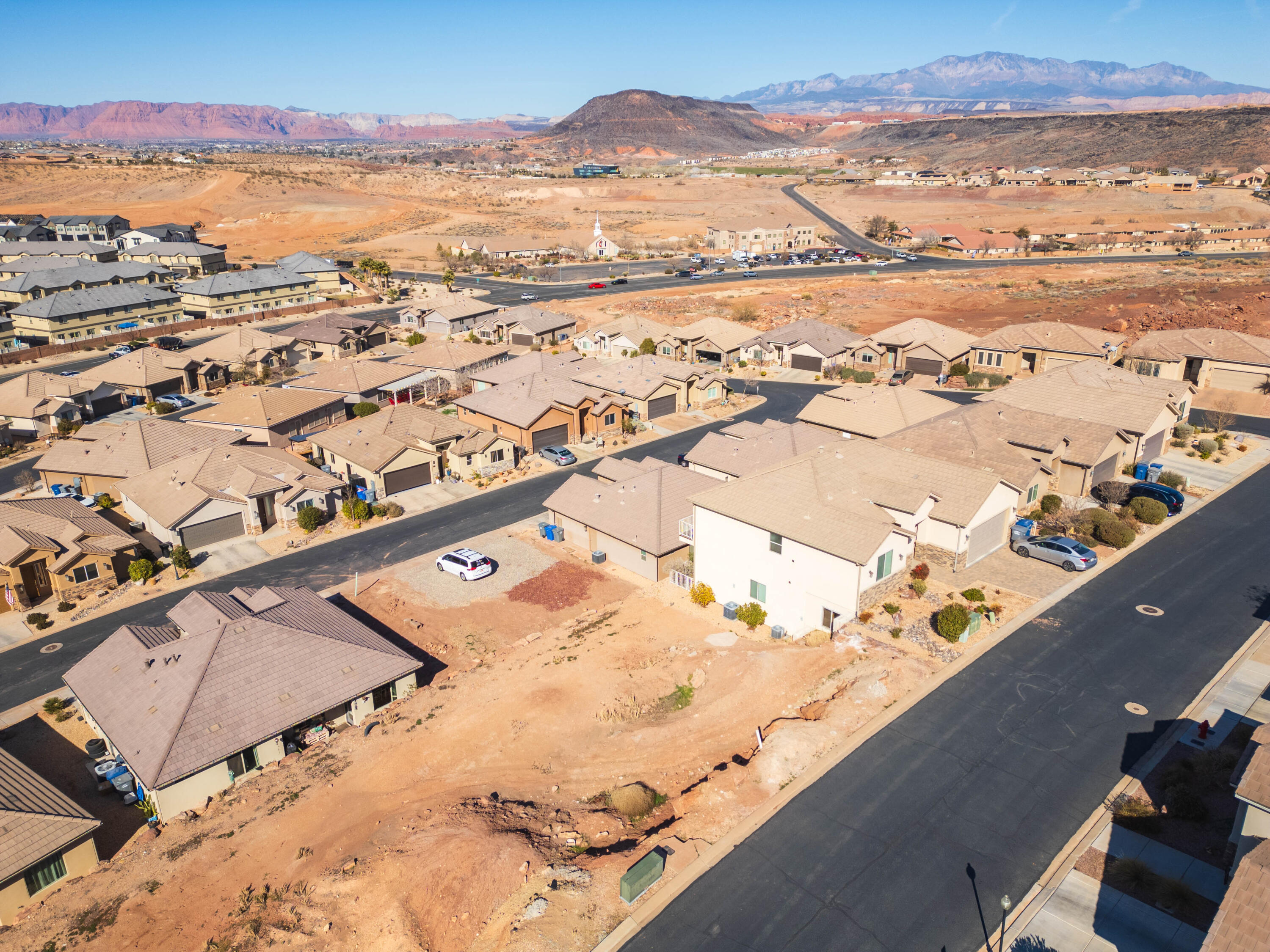 JOSHUAS AT SOUTHGATE - Land