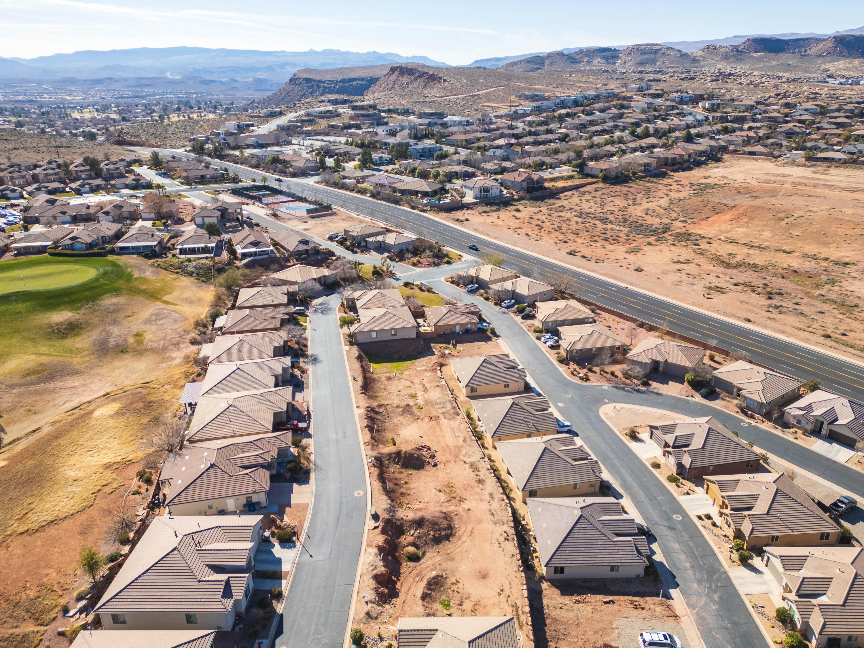 JOSHUAS AT SOUTHGATE - Land