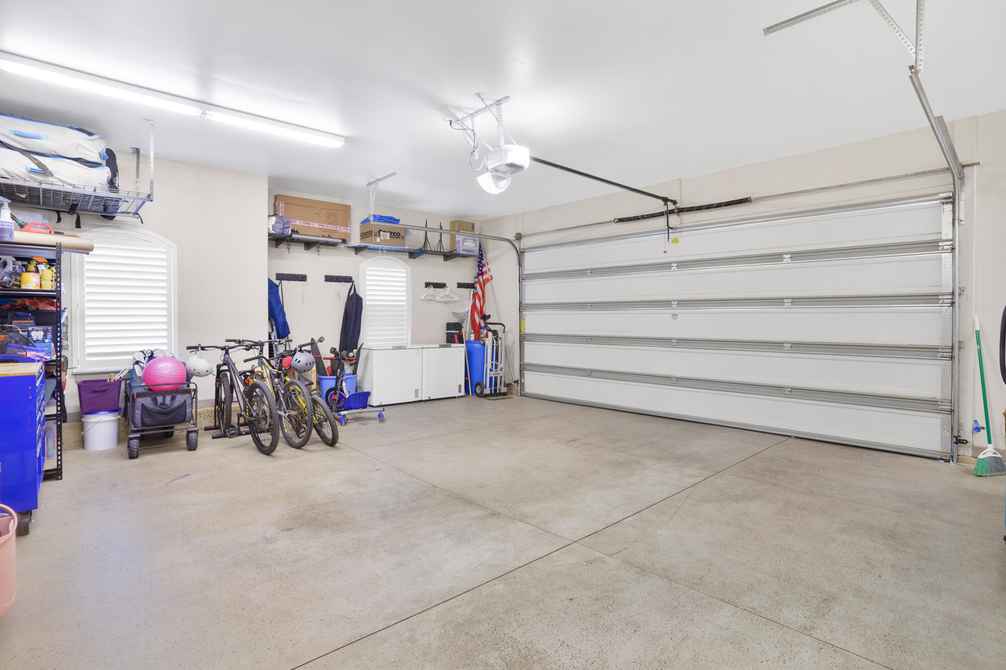 KNOLLS AT LITTLE VALLEY - Residential