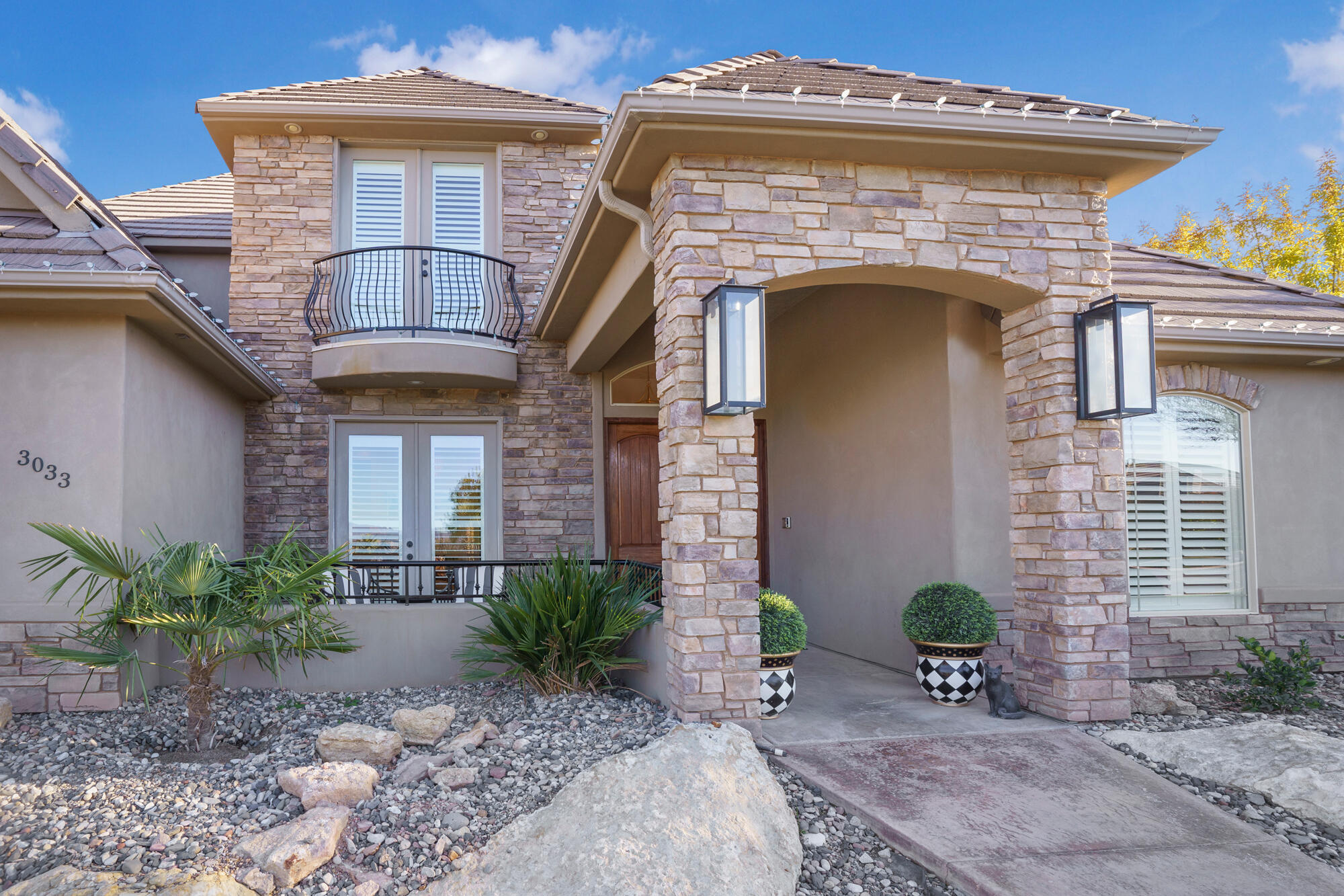 KNOLLS AT LITTLE VALLEY - Residential