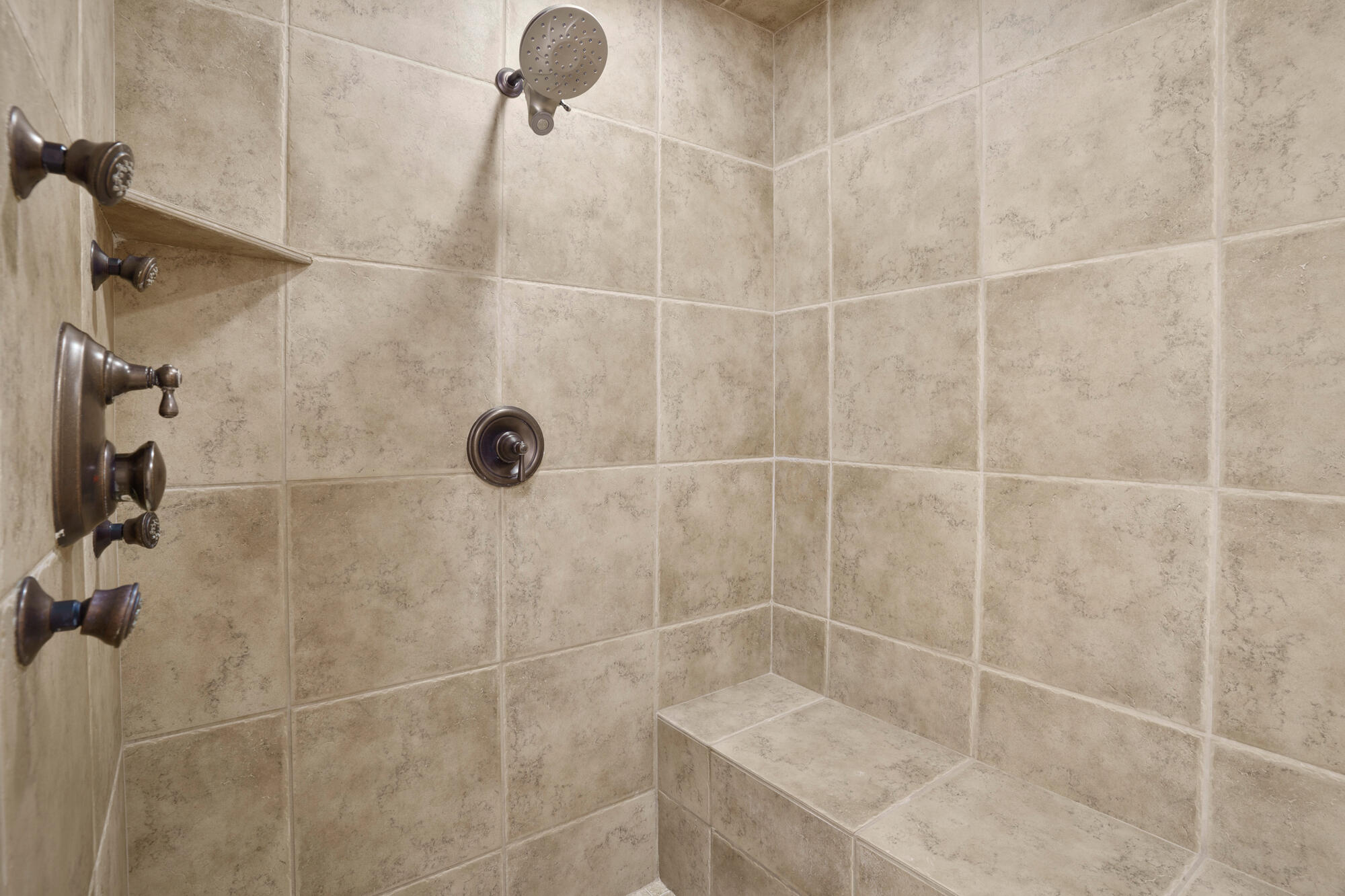 KNOLLS AT LITTLE VALLEY - Residential