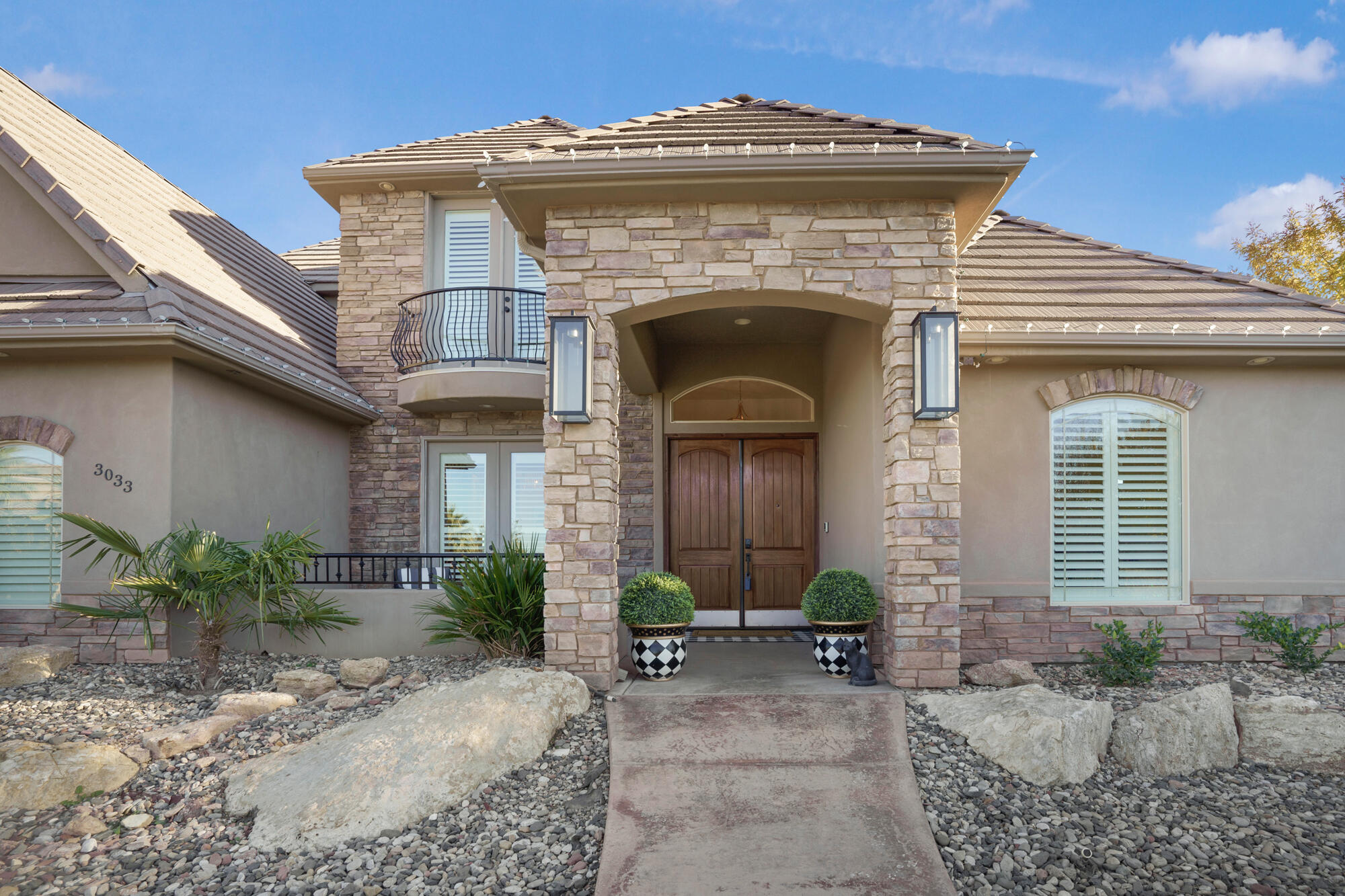 KNOLLS AT LITTLE VALLEY - Residential