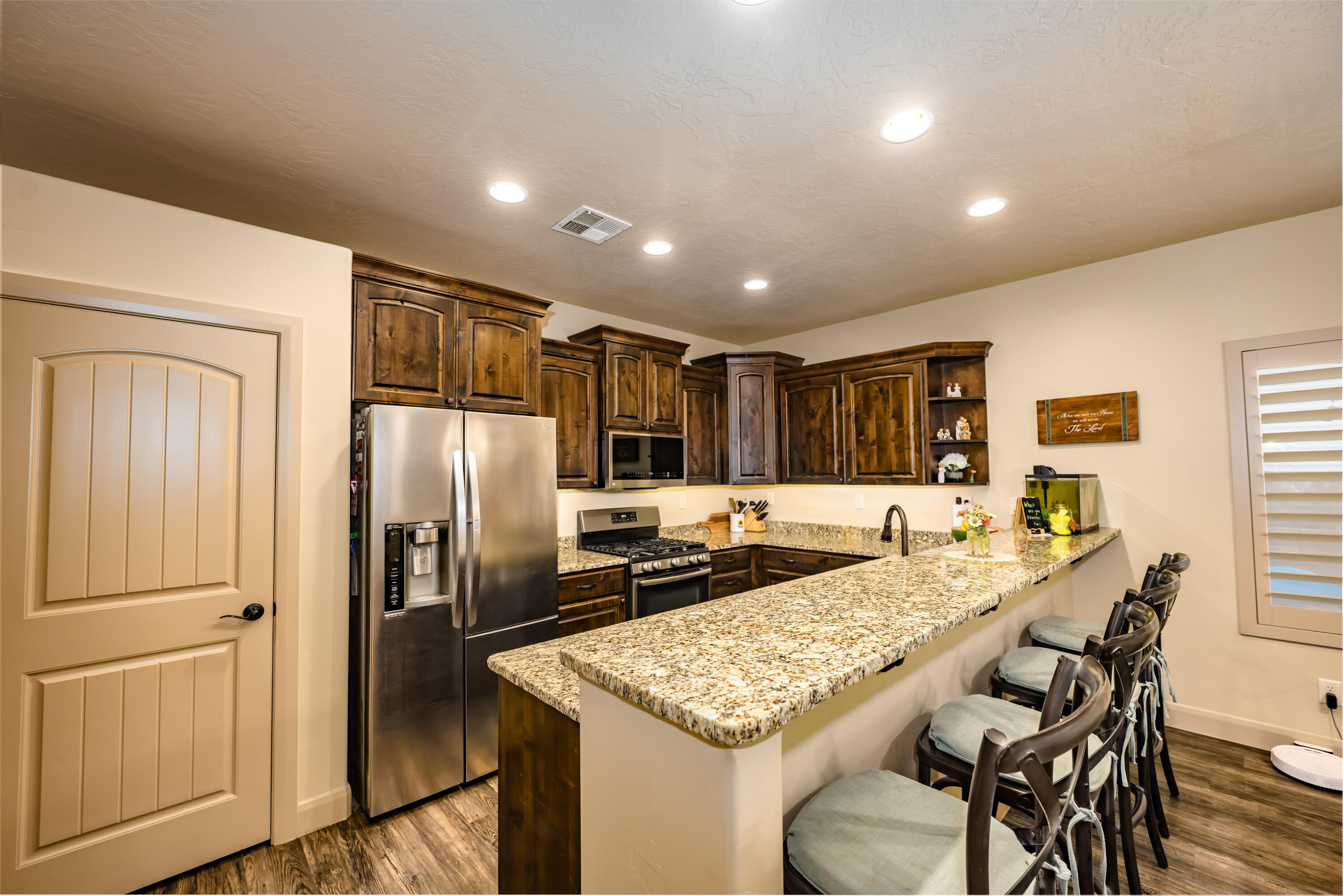 SHADOW CANYON - Residential