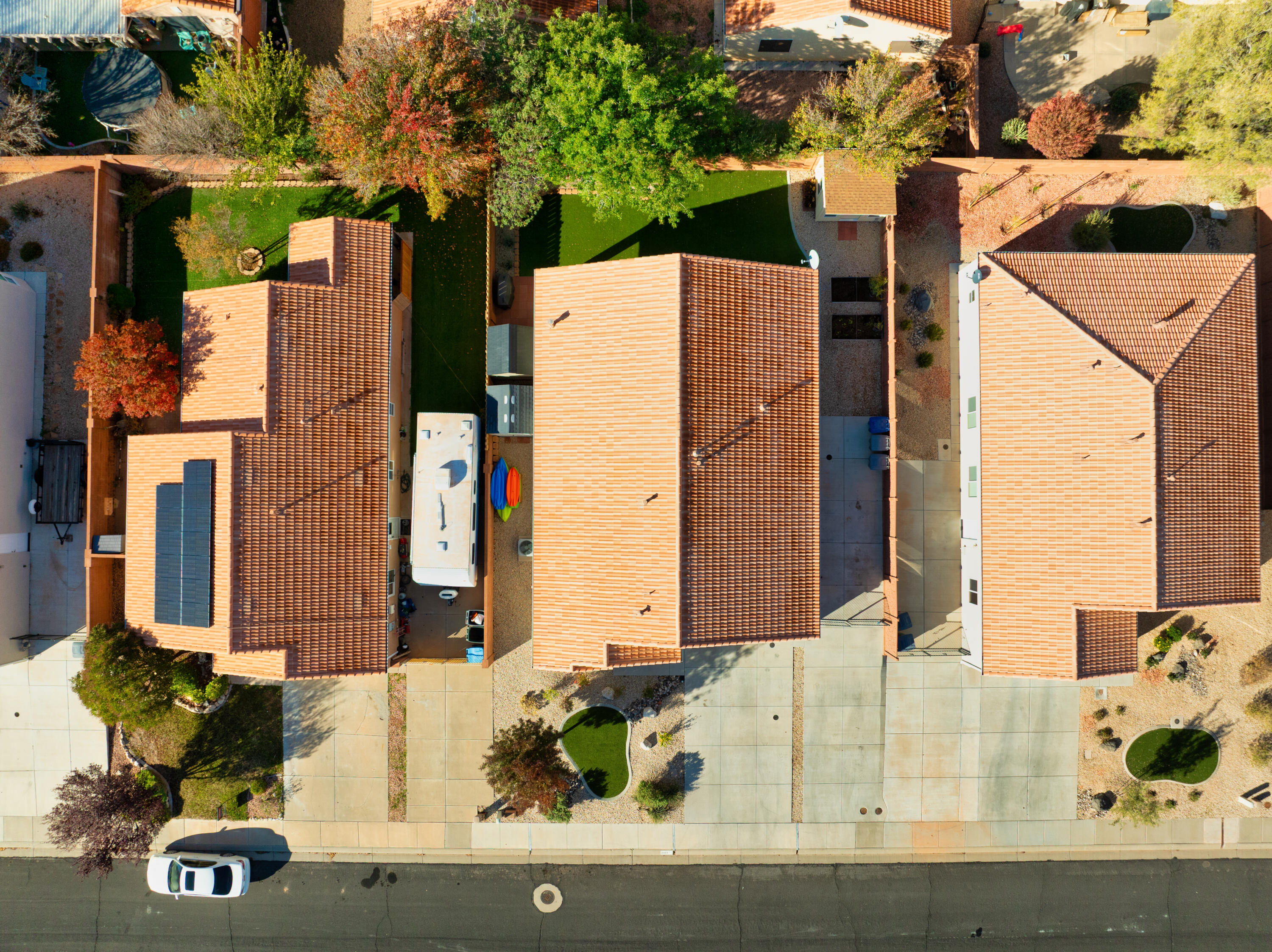 SHADOW CANYON - Residential