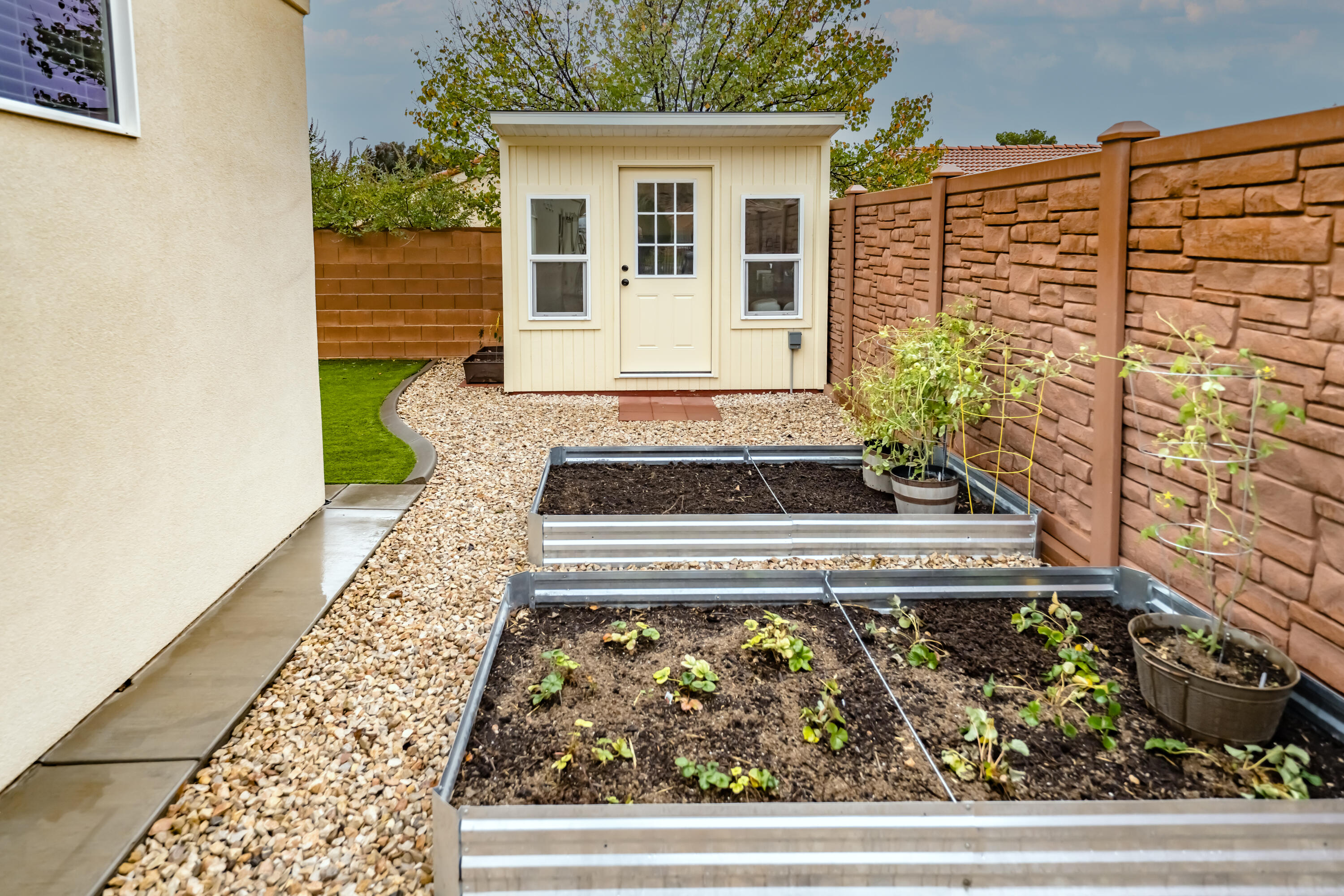 SHADOW CANYON - Residential