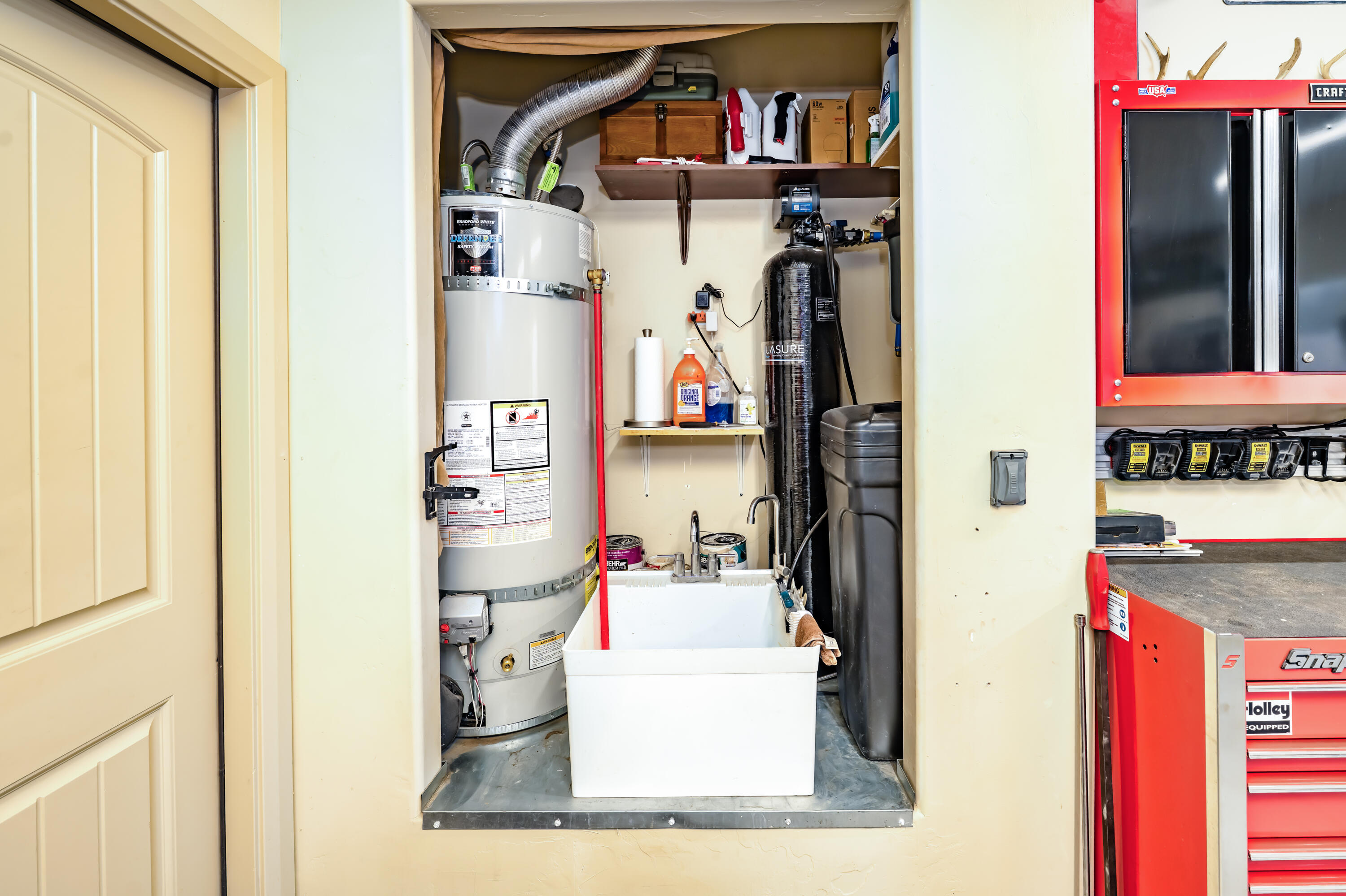 SHADOW CANYON - Residential