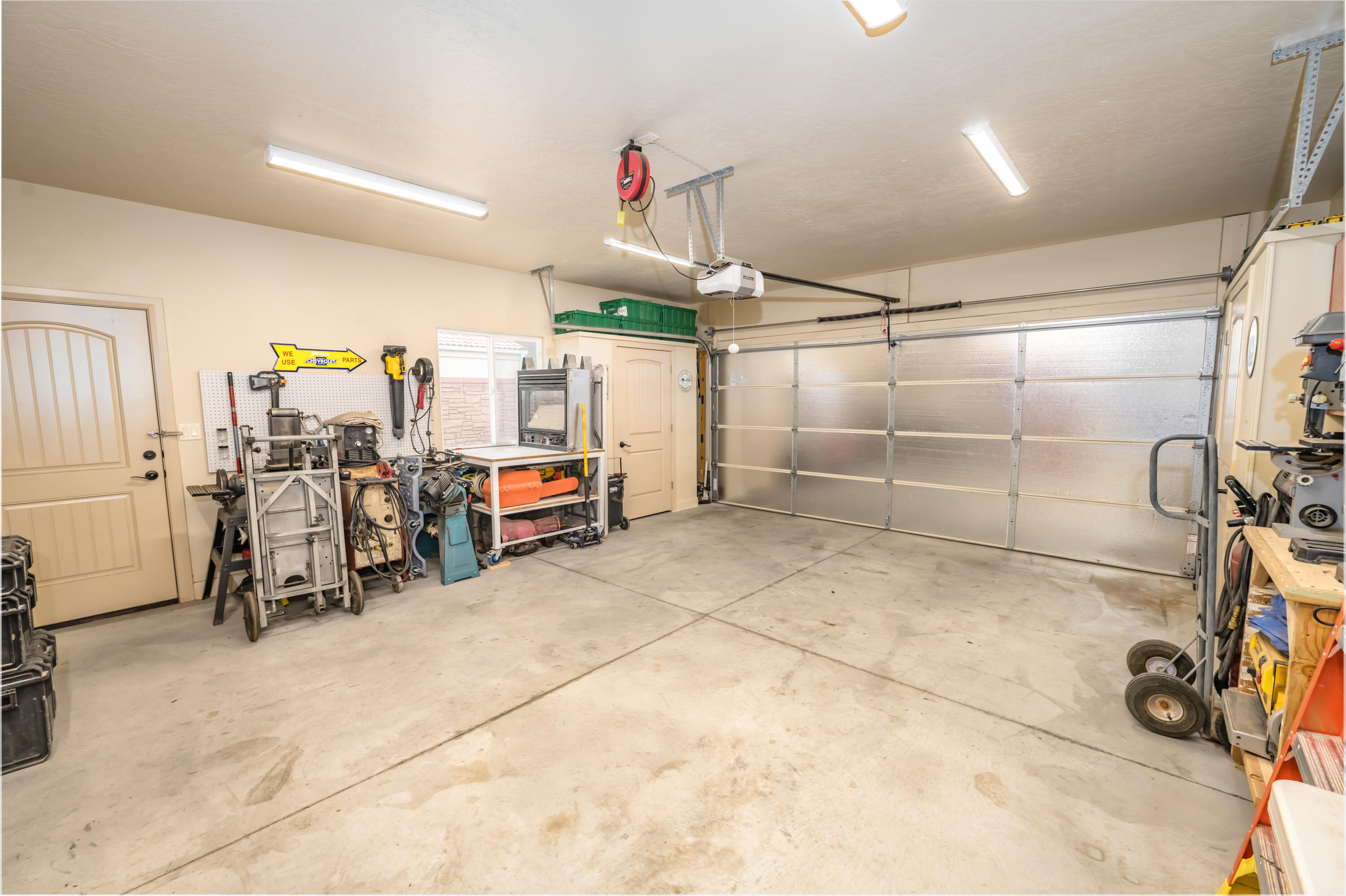 SHADOW CANYON - Residential