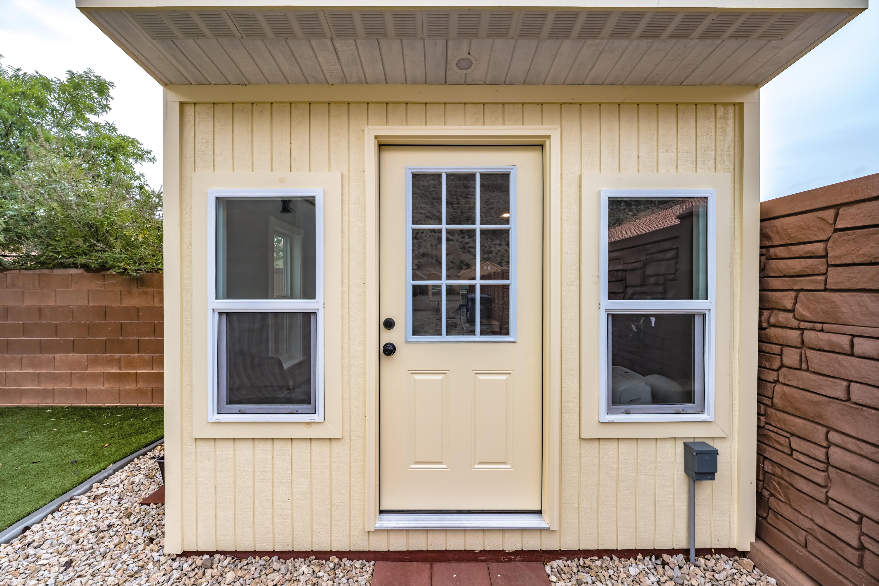 SHADOW CANYON - Residential