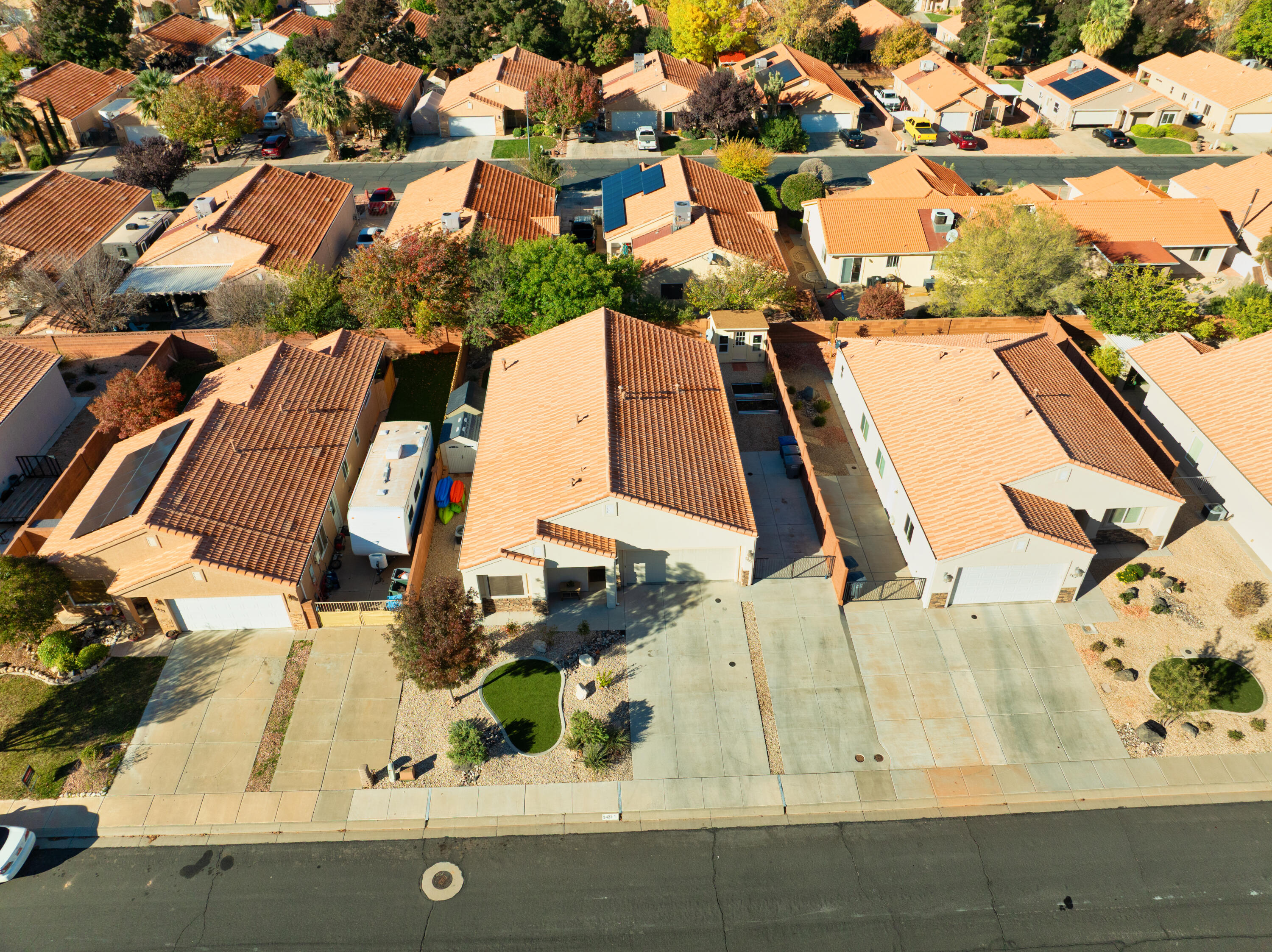 SHADOW CANYON - Residential