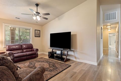 Tiny photo for 970 S 660 E, Saint George, UT 84790 (MLS # 26-271369)