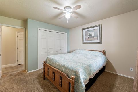 Tiny photo for 970 S 660 E, Saint George, UT 84790 (MLS # 26-271369)