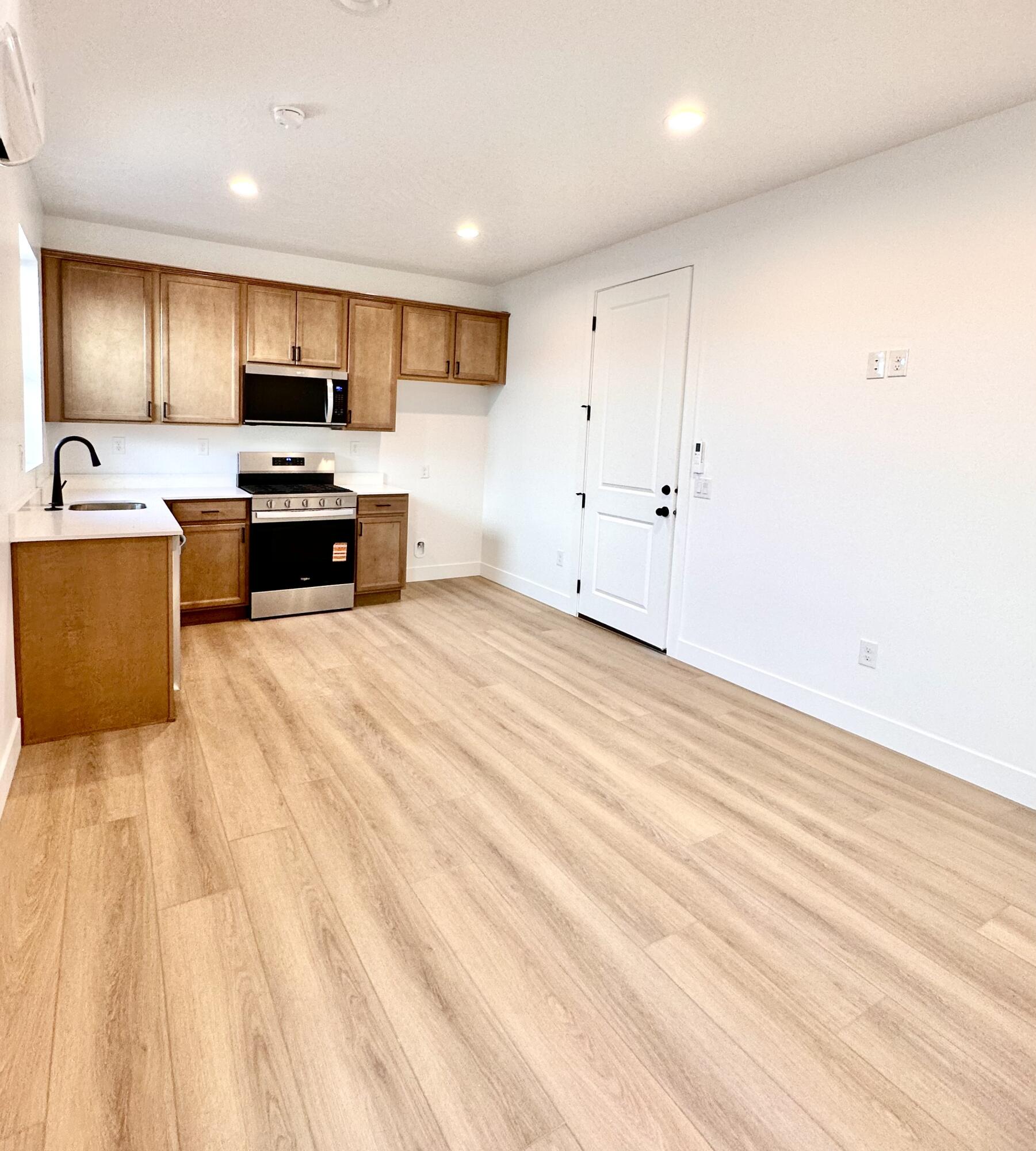 ROSALIA RIDGE AT DIVARIO - Residential