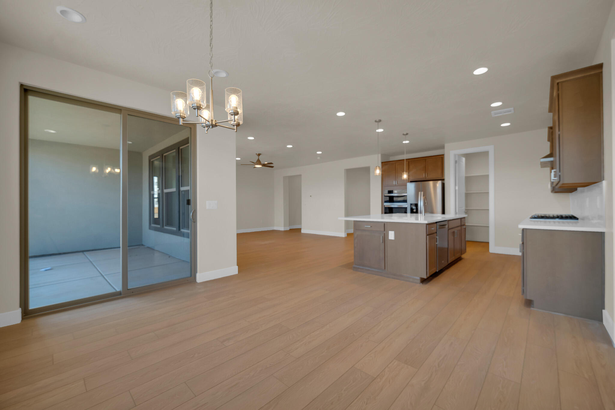 ROSALIA RIDGE AT DIVARIO - Residential