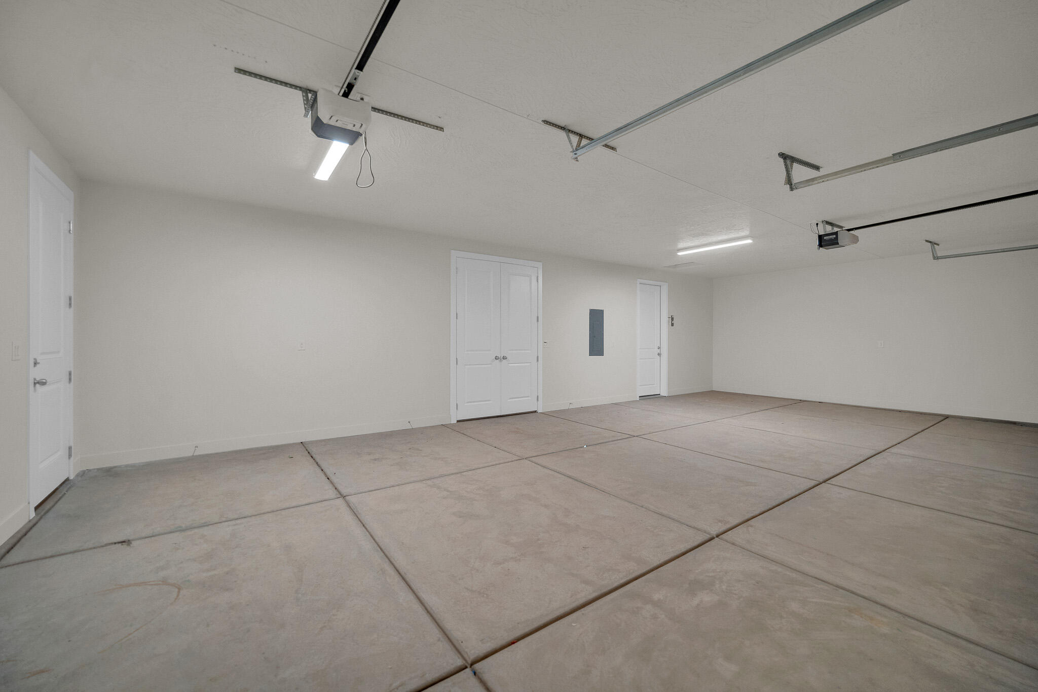 ROSALIA RIDGE AT DIVARIO - Residential