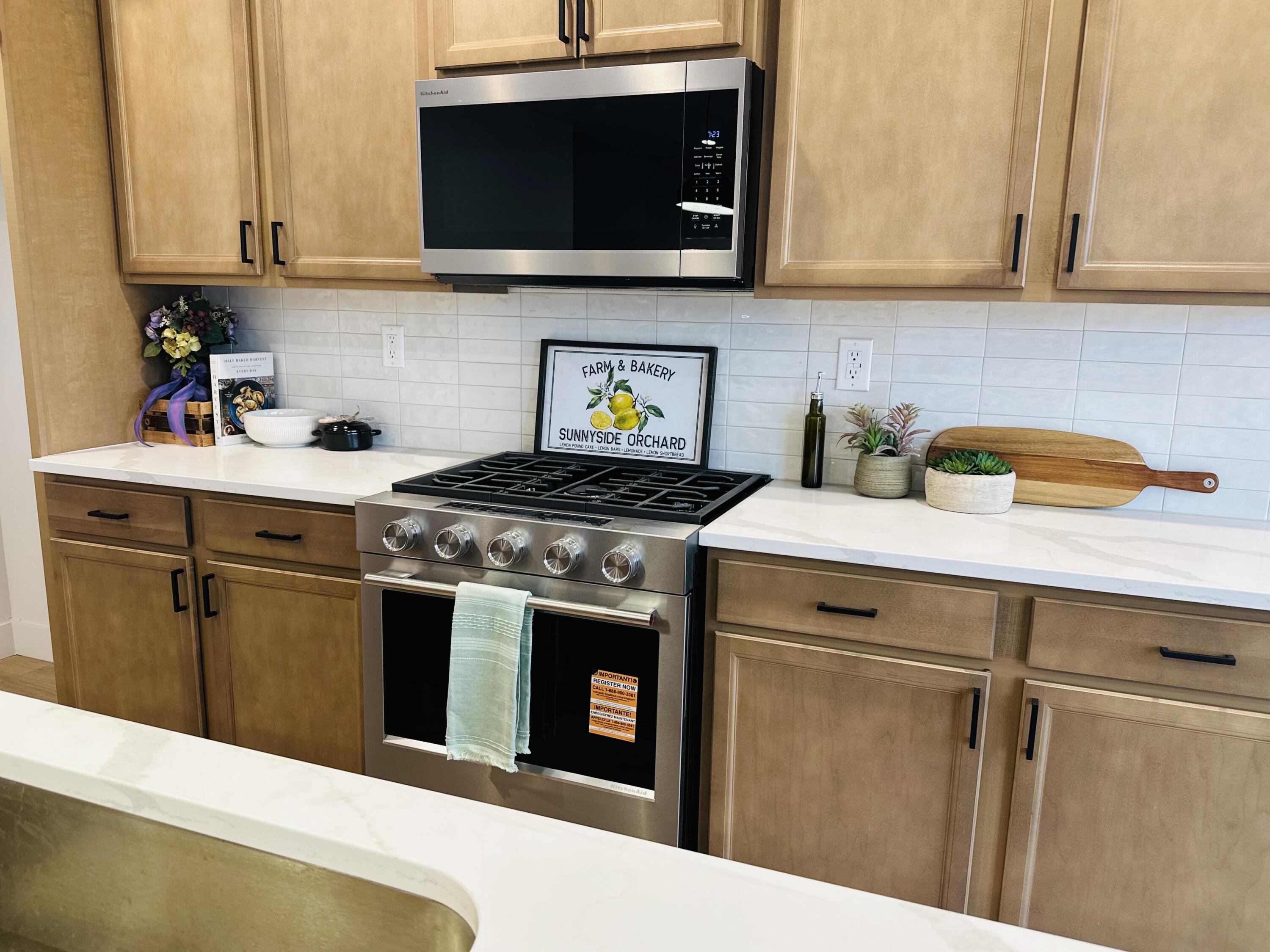 ROSALIA RIDGE AT DIVARIO - Residential