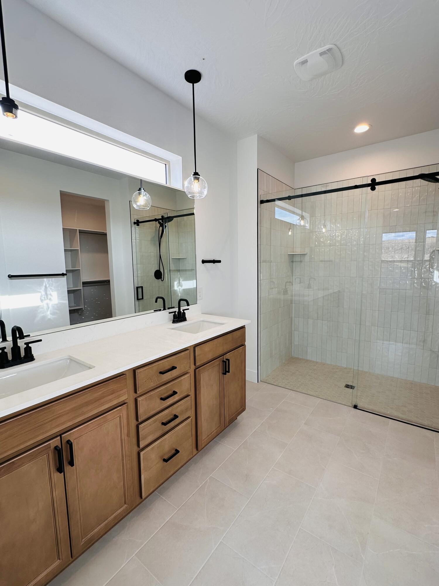 ROSALIA RIDGE AT DIVARIO - Residential