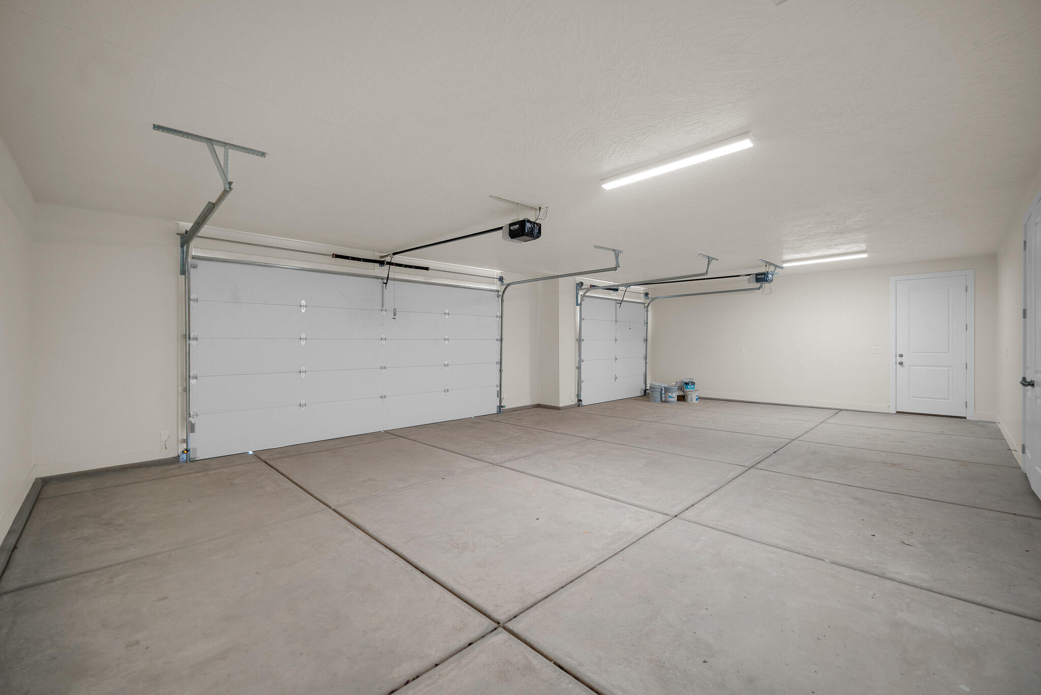 ROSALIA RIDGE AT DIVARIO - Residential