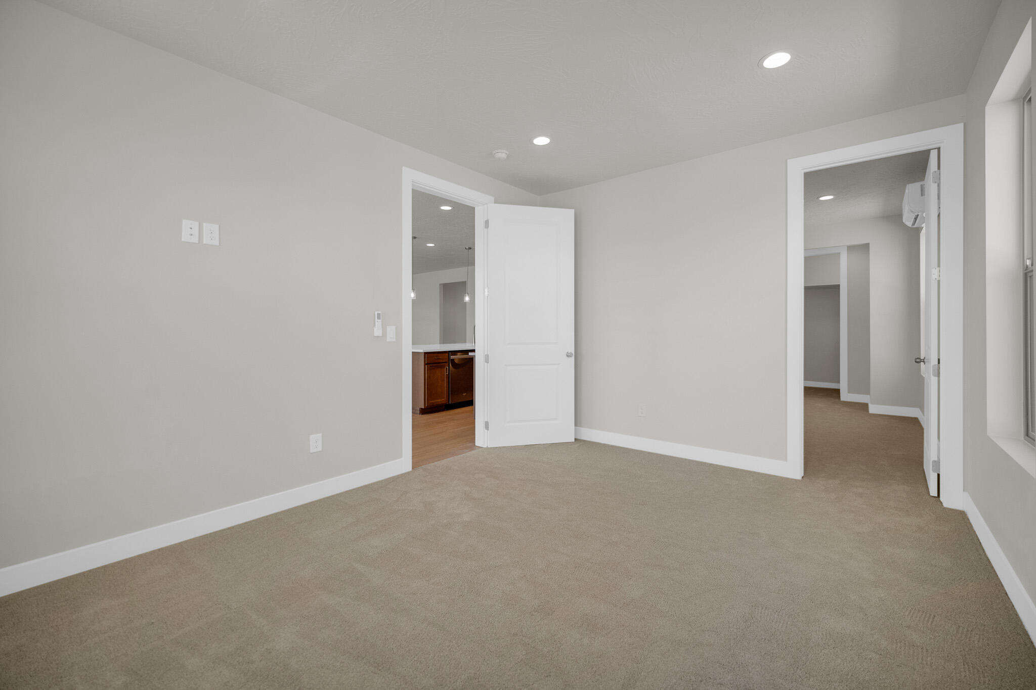 ROSALIA RIDGE AT DIVARIO - Residential